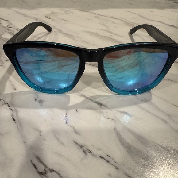 Hawkers 4B/F02 Sunglasses Black Fade Blue Polarized READ - Picture 1 of 8